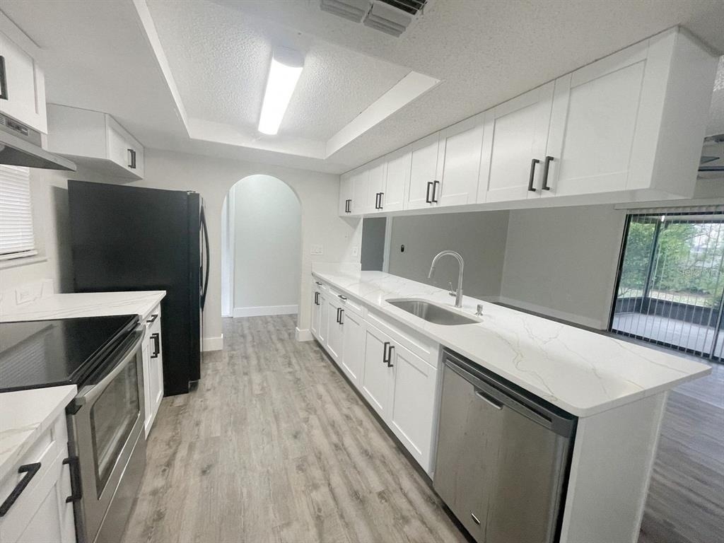 12834 Lake Tree Lane - Photo 4