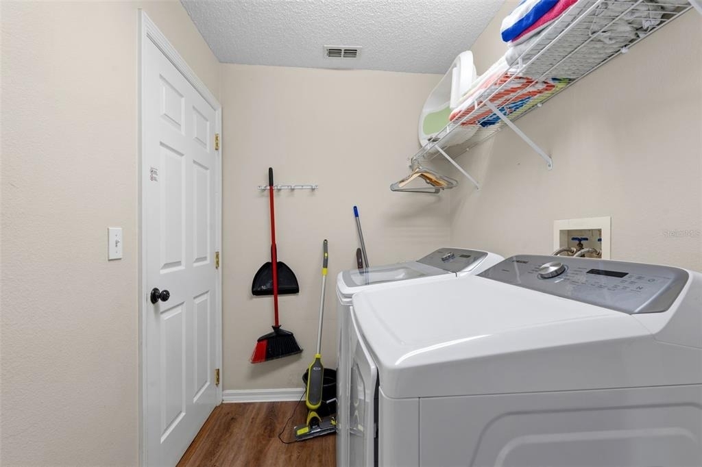 334 Grosvenor Loop - Photo 14