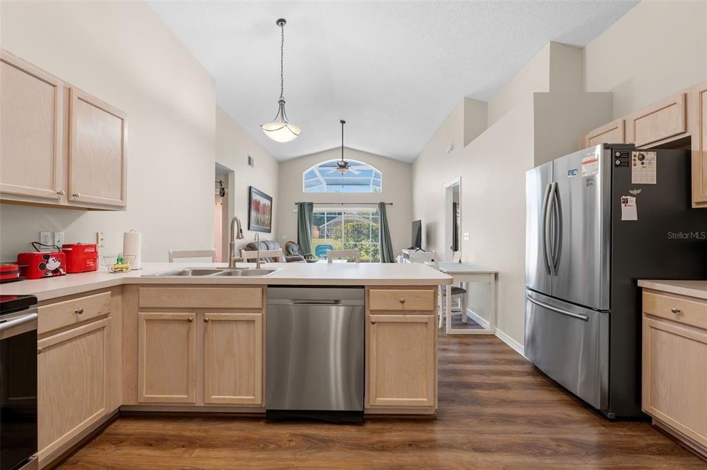 334 Grosvenor Loop - Photo 15