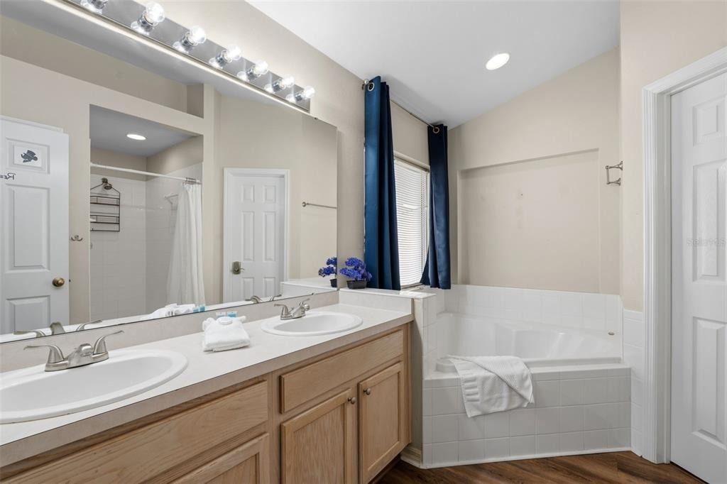 334 Grosvenor Loop - Photo 32