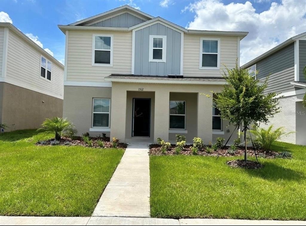 1512 Hummingbird Road - Photo 0