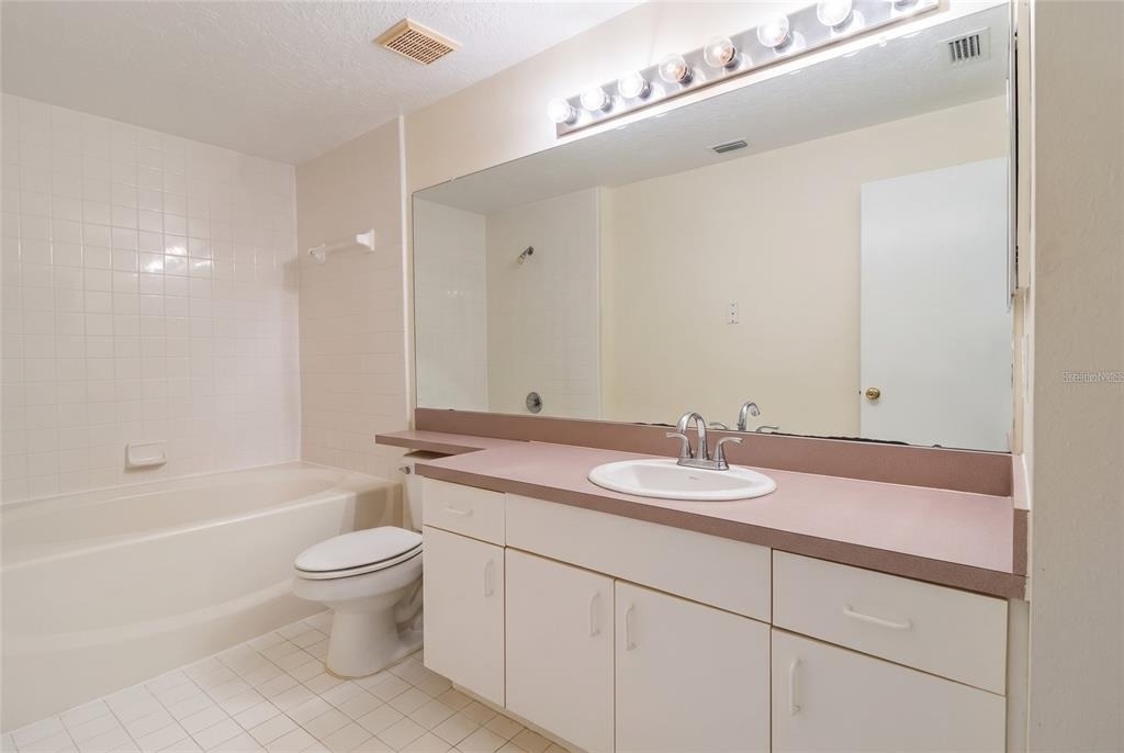 5500 Metrowest Boulevard - Photo 9