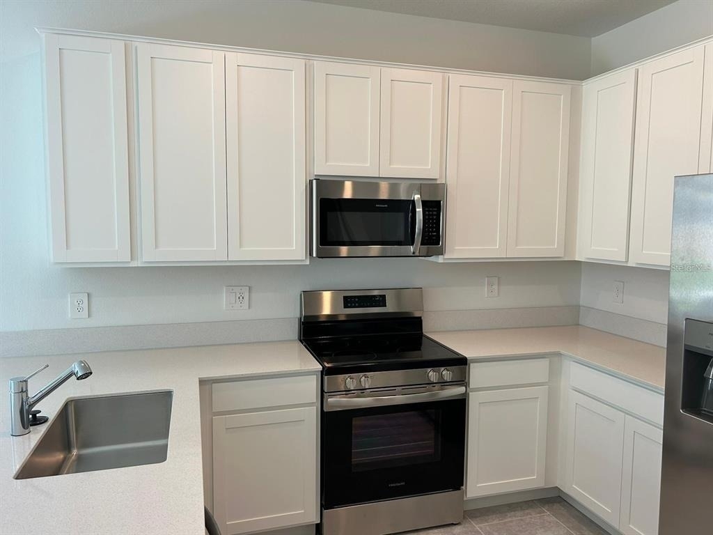 3350 Laurent Loop - Photo 8