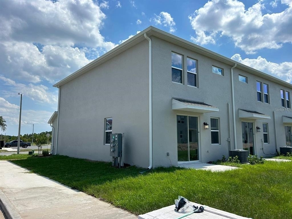 3350 Laurent Loop - Photo 4