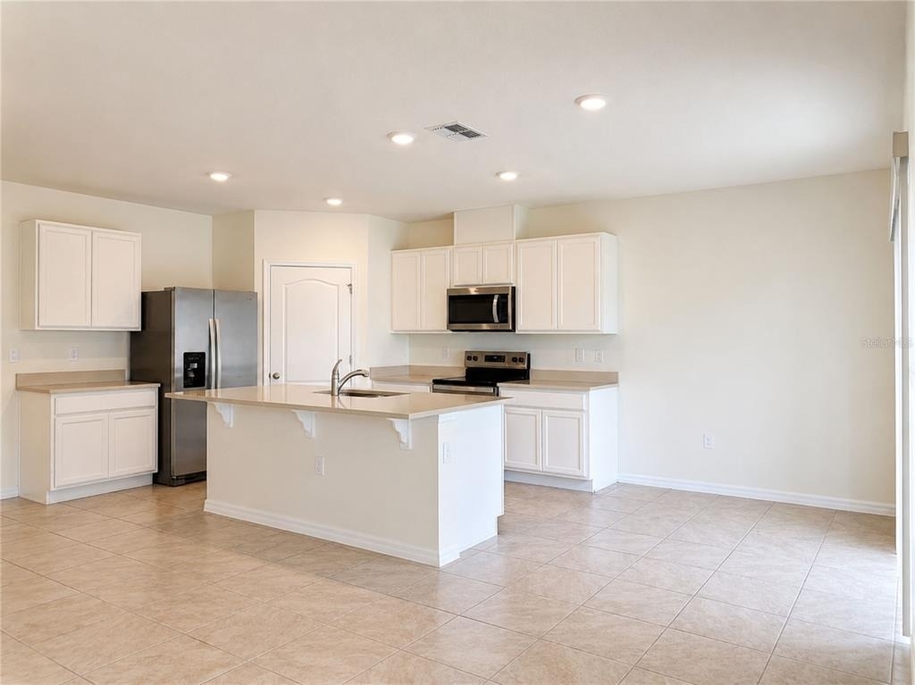 869 Ambleside Drive - Photo 4