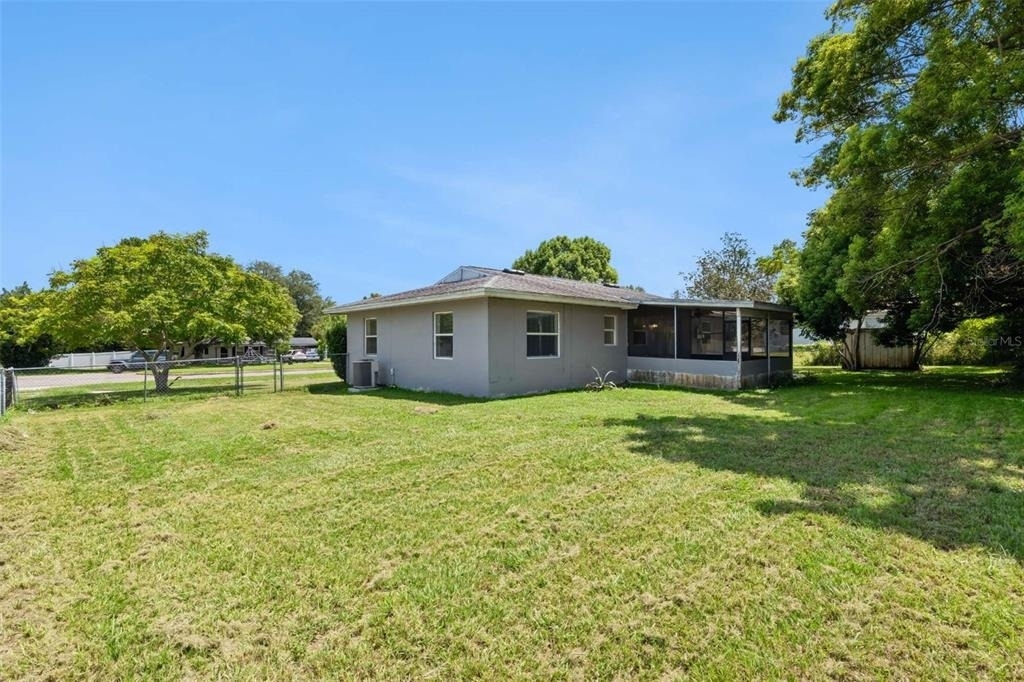 1544 Providence Boulevard - Photo 15