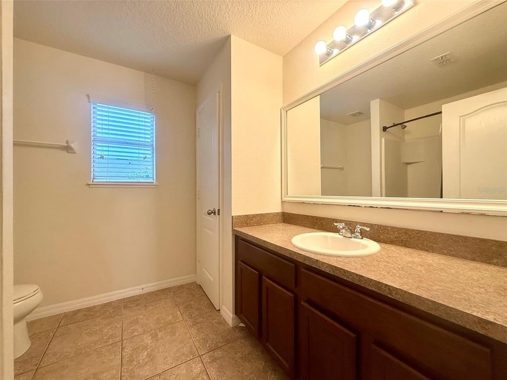 1642 Buckeye Fls Way - Photo 16