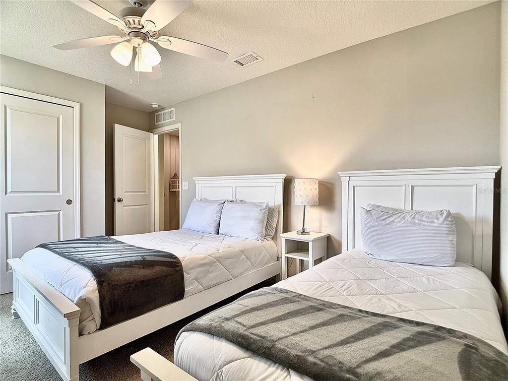 5117 Killarney Way - Photo 20