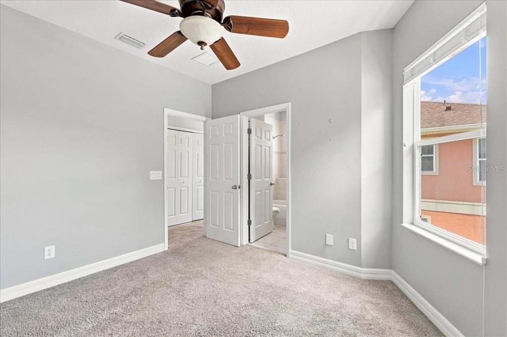 2403 S Shine Avenue - Photo 23