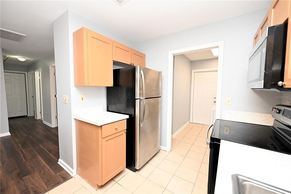 1107 King Avenue - Photo 4