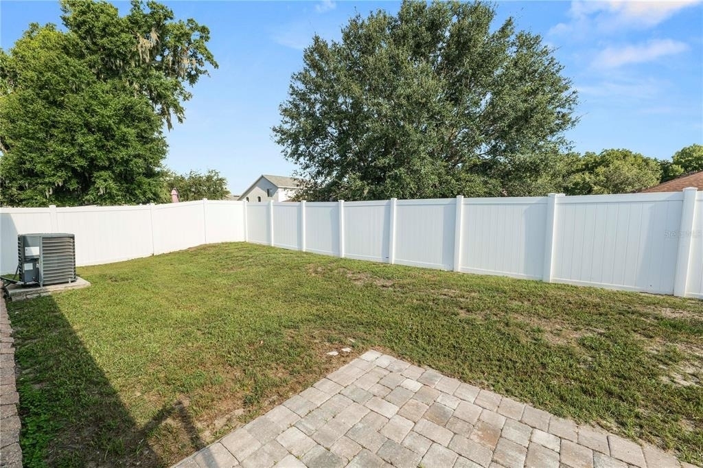 2009 Danes Court - Photo 37