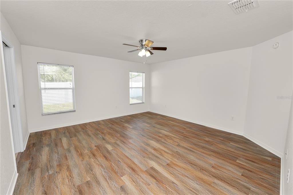 2009 Danes Court - Photo 18