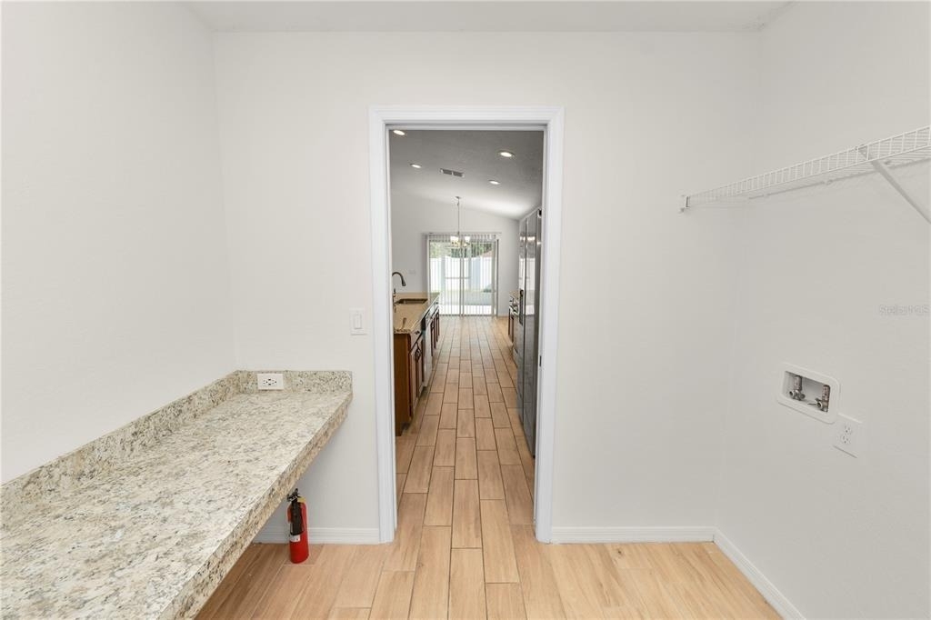 2009 Danes Court - Photo 32