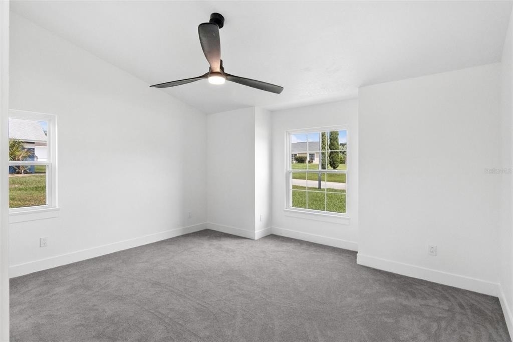 5424 Loma Vista Drive E - Photo 15