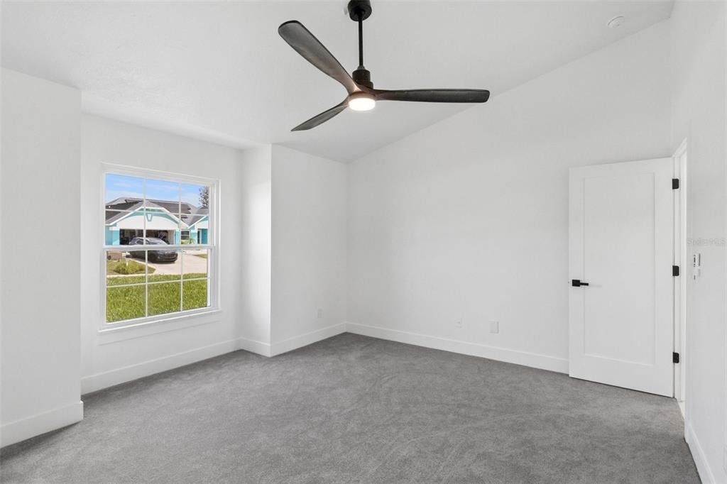5424 Loma Vista Drive E - Photo 16