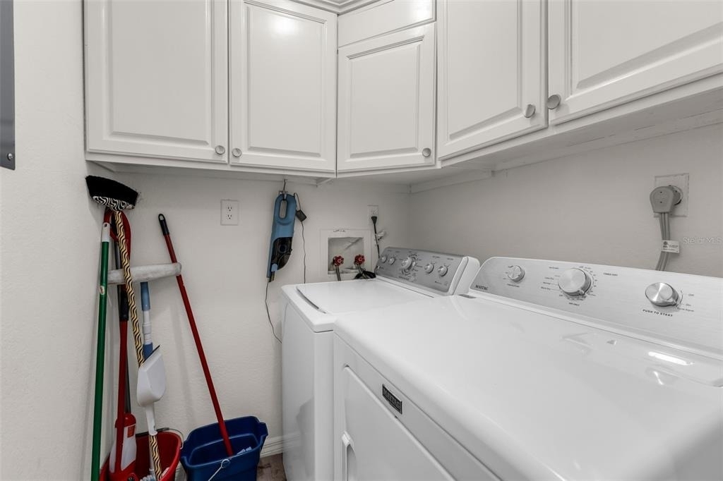 240 Lewis Circle - Photo 17