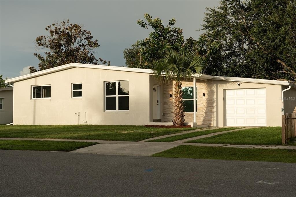 2464 Warne Street - Photo 0