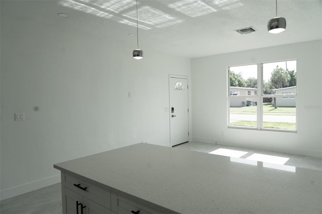 2464 Warne Street - Photo 4
