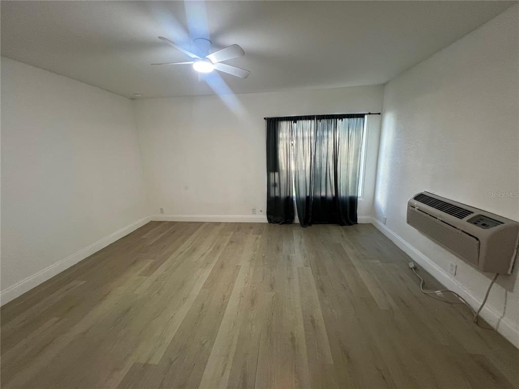 23476 Harper Avenue - Photo 9