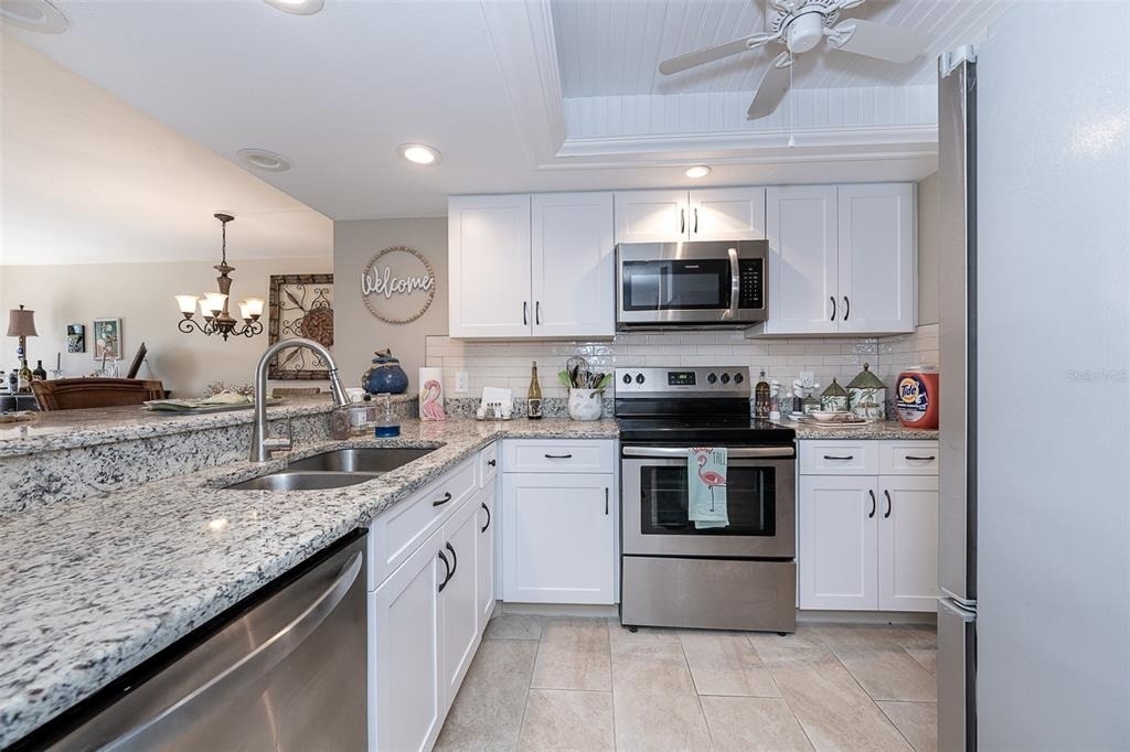 25188 Marion Avenue - Photo 14