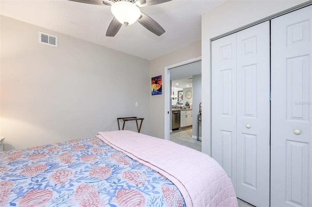 25188 Marion Avenue - Photo 12