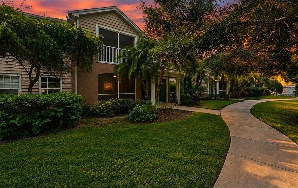 7411 Vista Way - Photo 0
