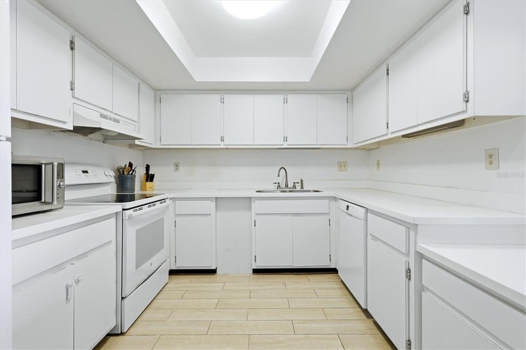 2089 Gulf Of Mexico Drive - Photo 11