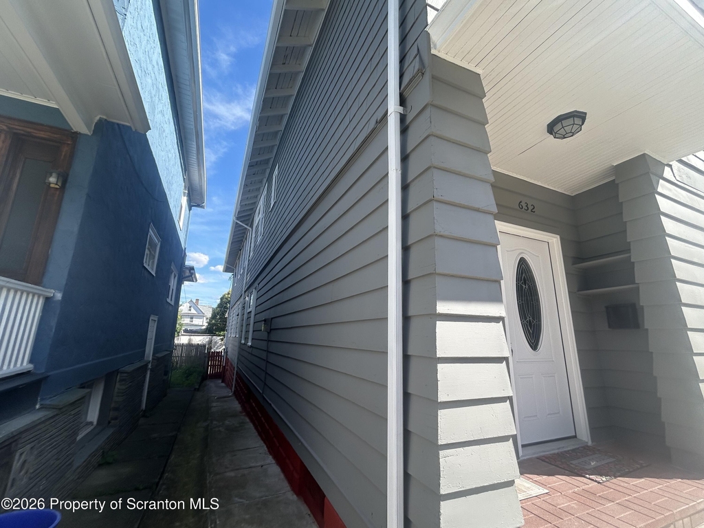 632 N Irving Avenue - Photo 14