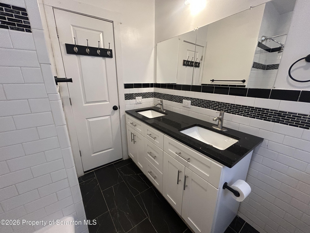 632 N Irving Avenue - Photo 18