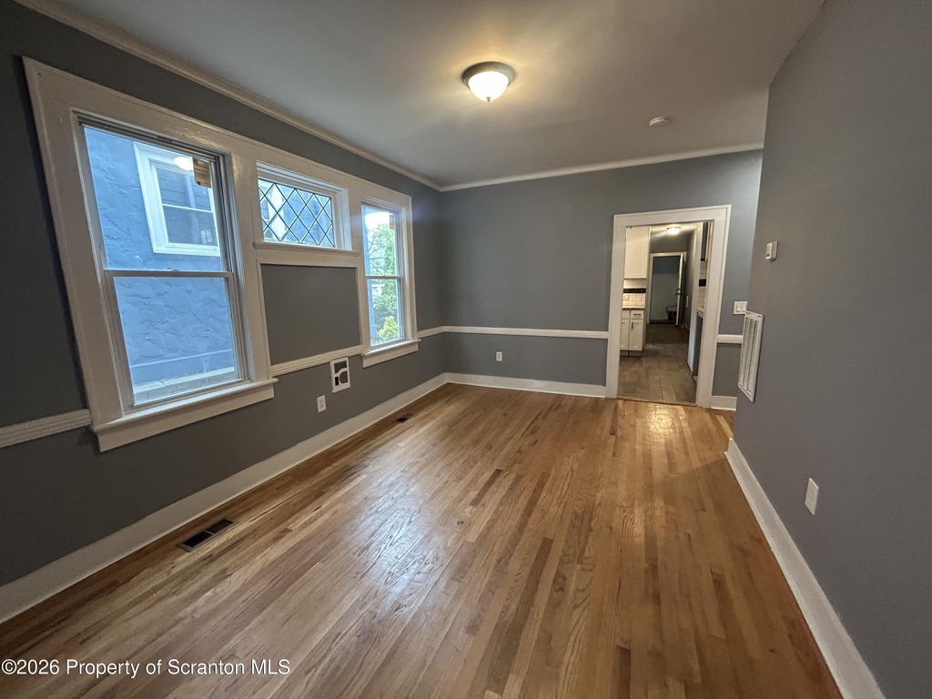 632 N Irving Avenue - Photo 6