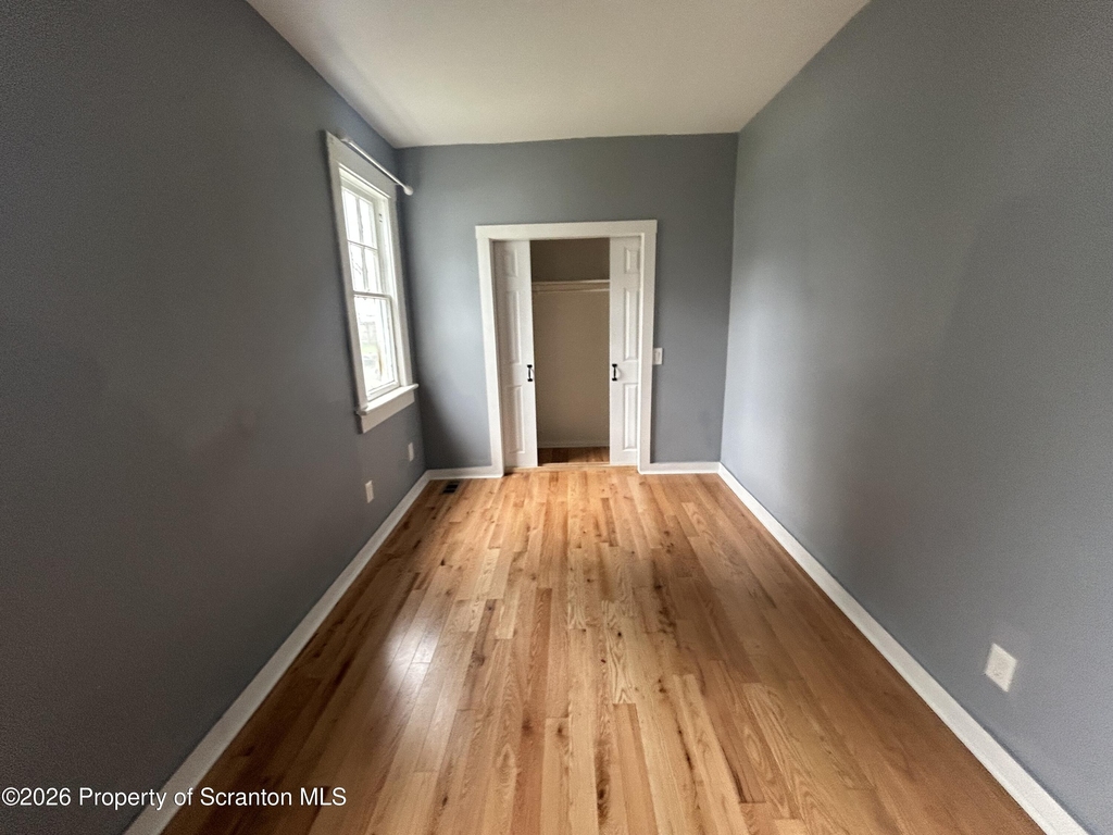 632 N Irving Avenue - Photo 2