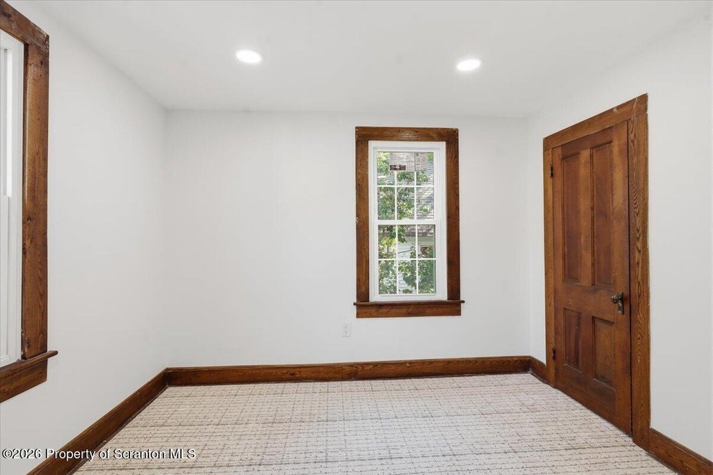 413 Powell Avenue - Photo 38