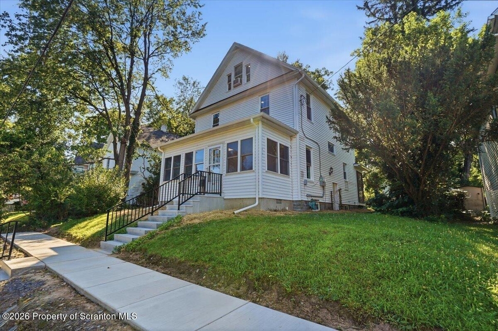 413 Powell Avenue - Photo 1