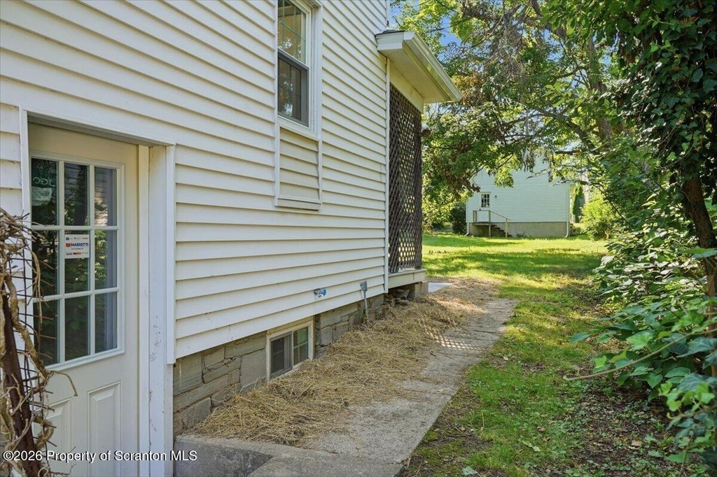 413 Powell Avenue - Photo 7