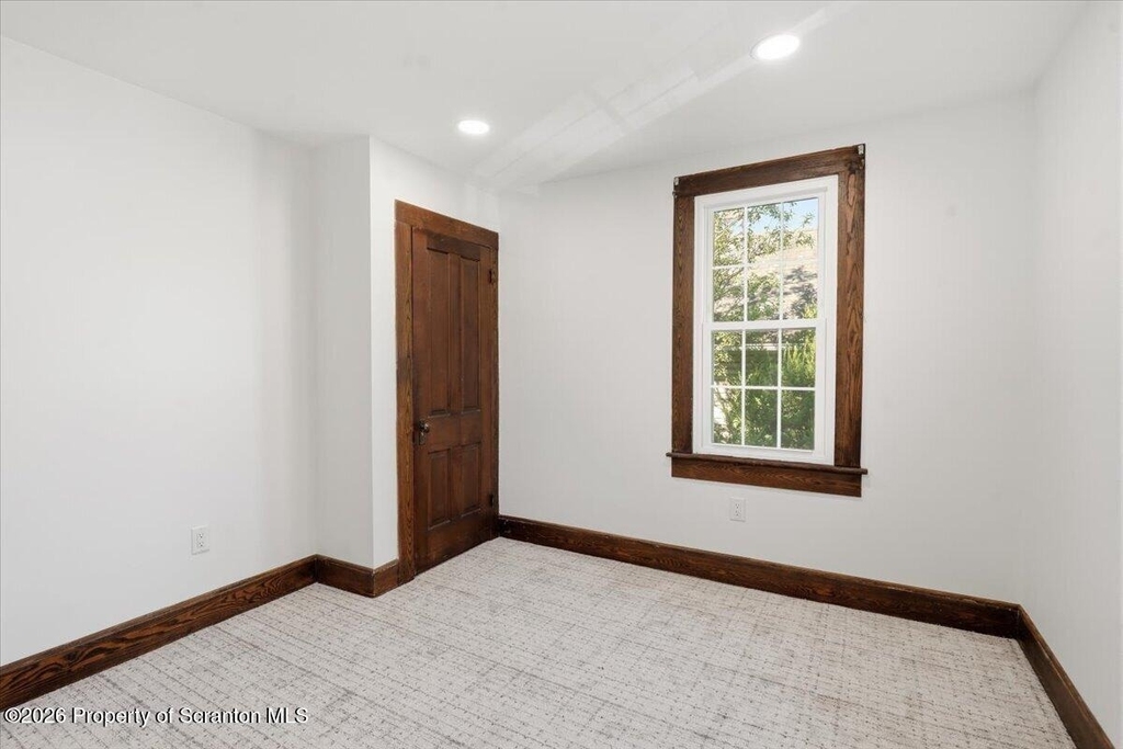 413 Powell Avenue - Photo 36