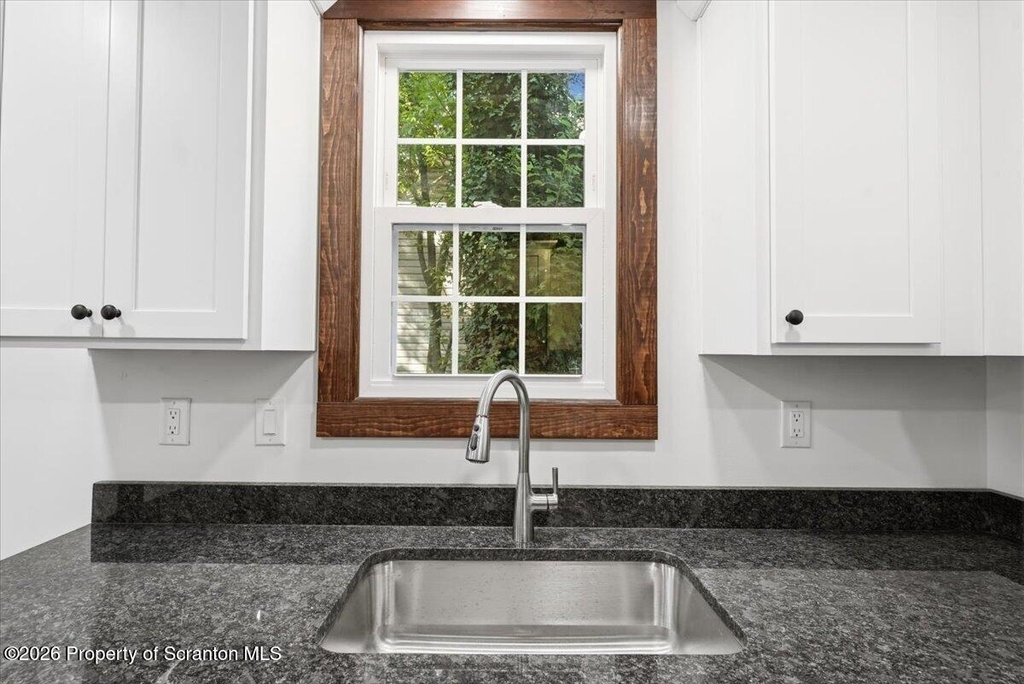 413 Powell Avenue - Photo 28