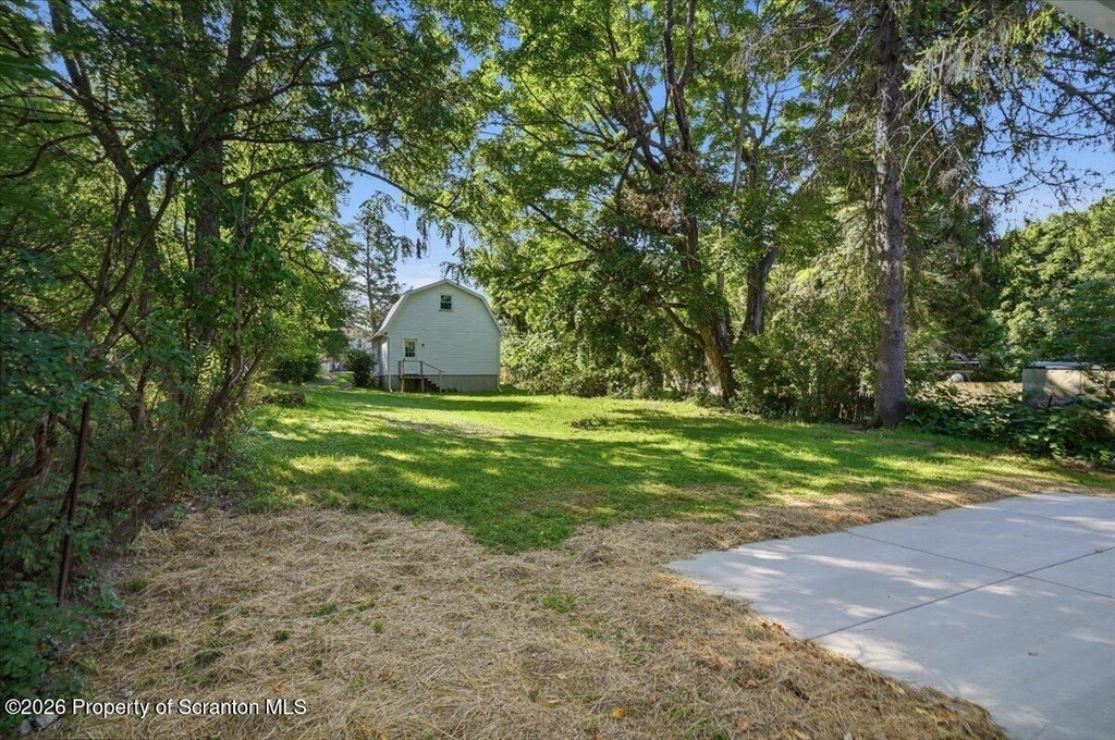 413 Powell Avenue - Photo 16