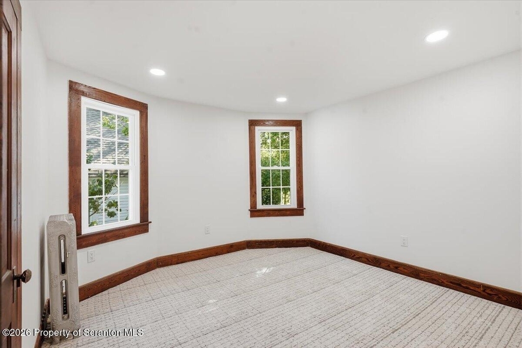 413 Powell Avenue - Photo 39