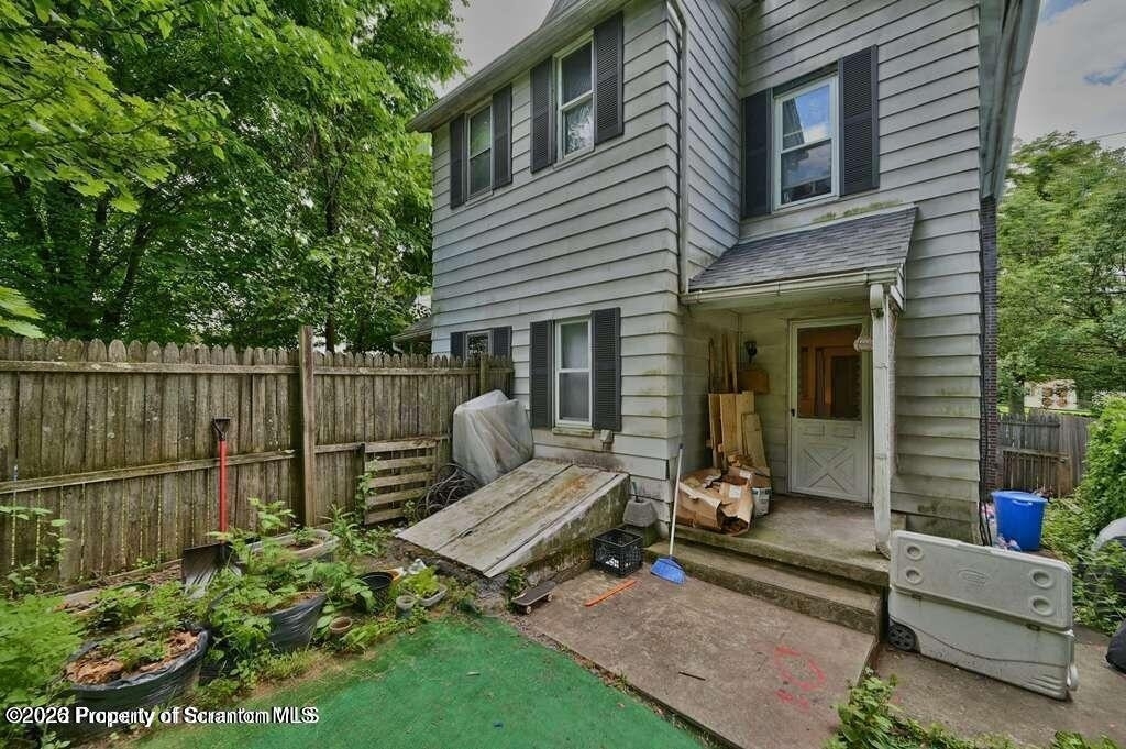819 Delaware Street - Photo 3