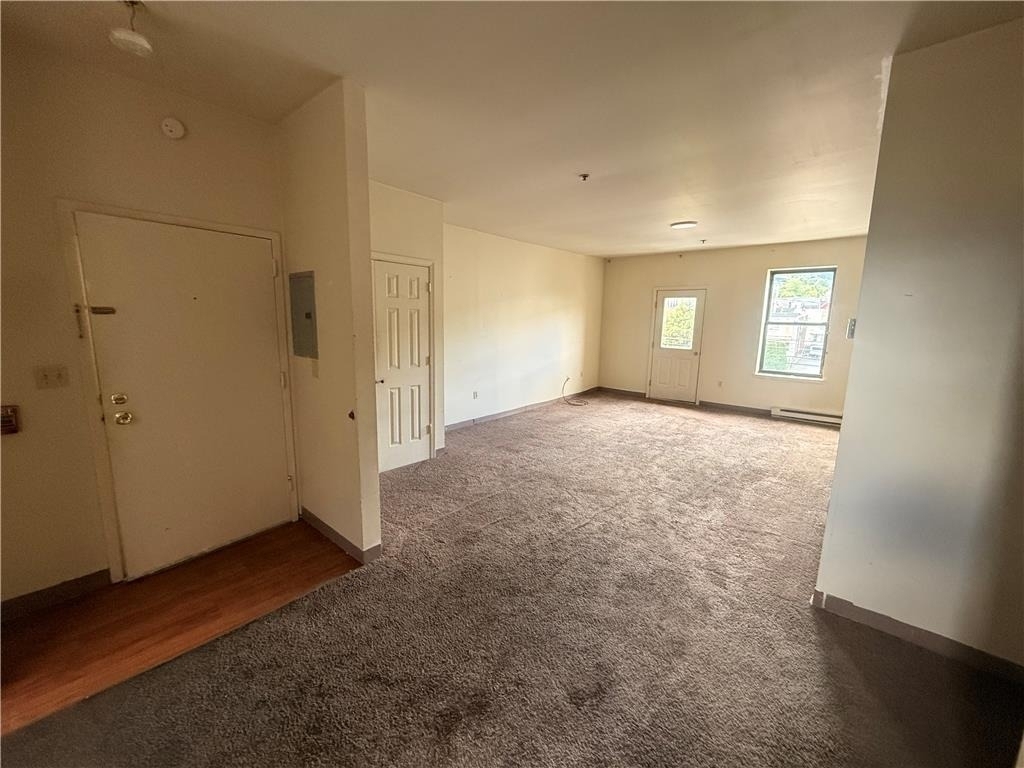 823 E 4th - Photo 10