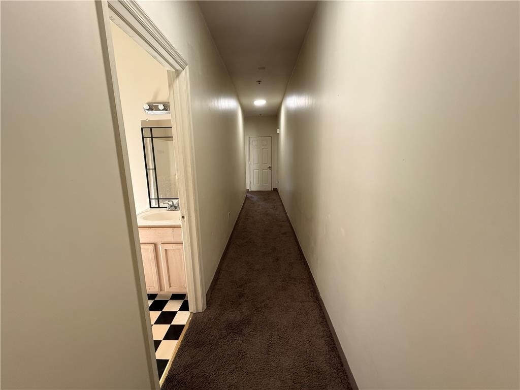823 E 4th - Photo 7