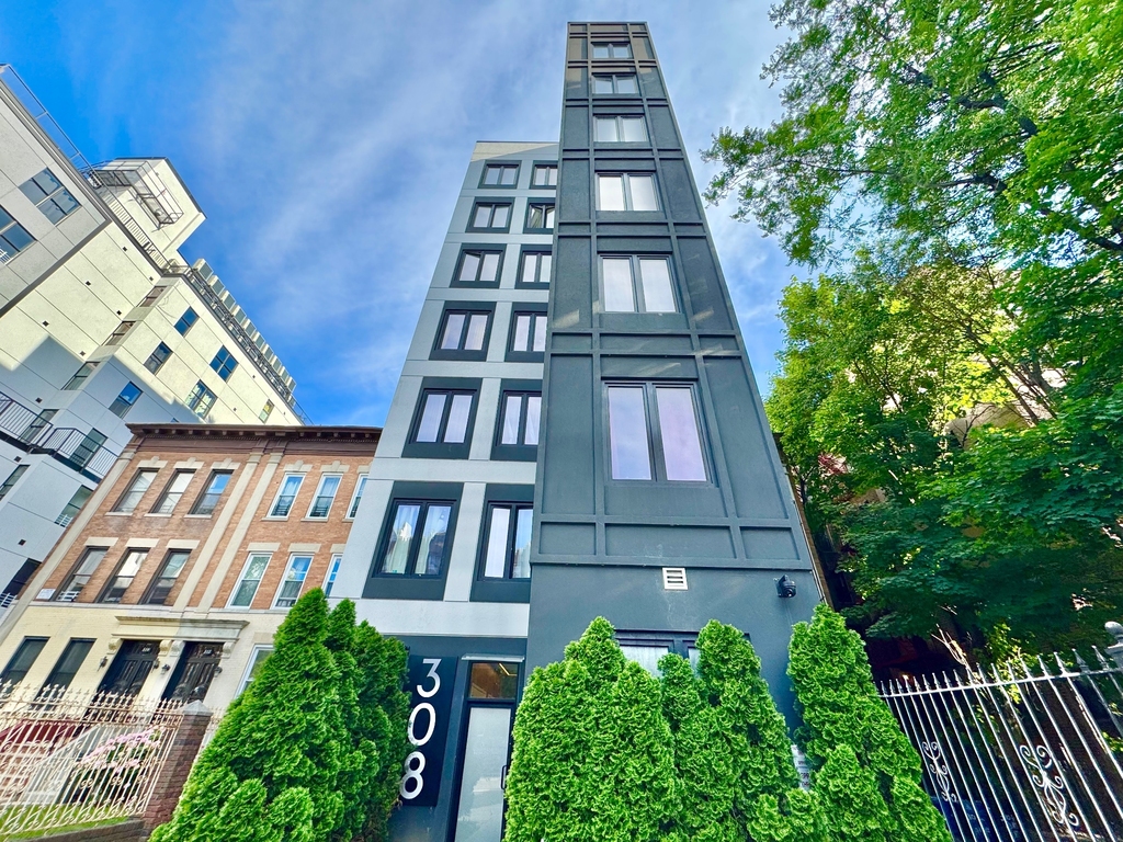 308 Linden Boulevard - Photo 0