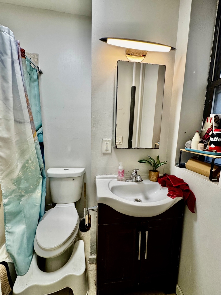 422 St Nicholas Avenue - Photo 3