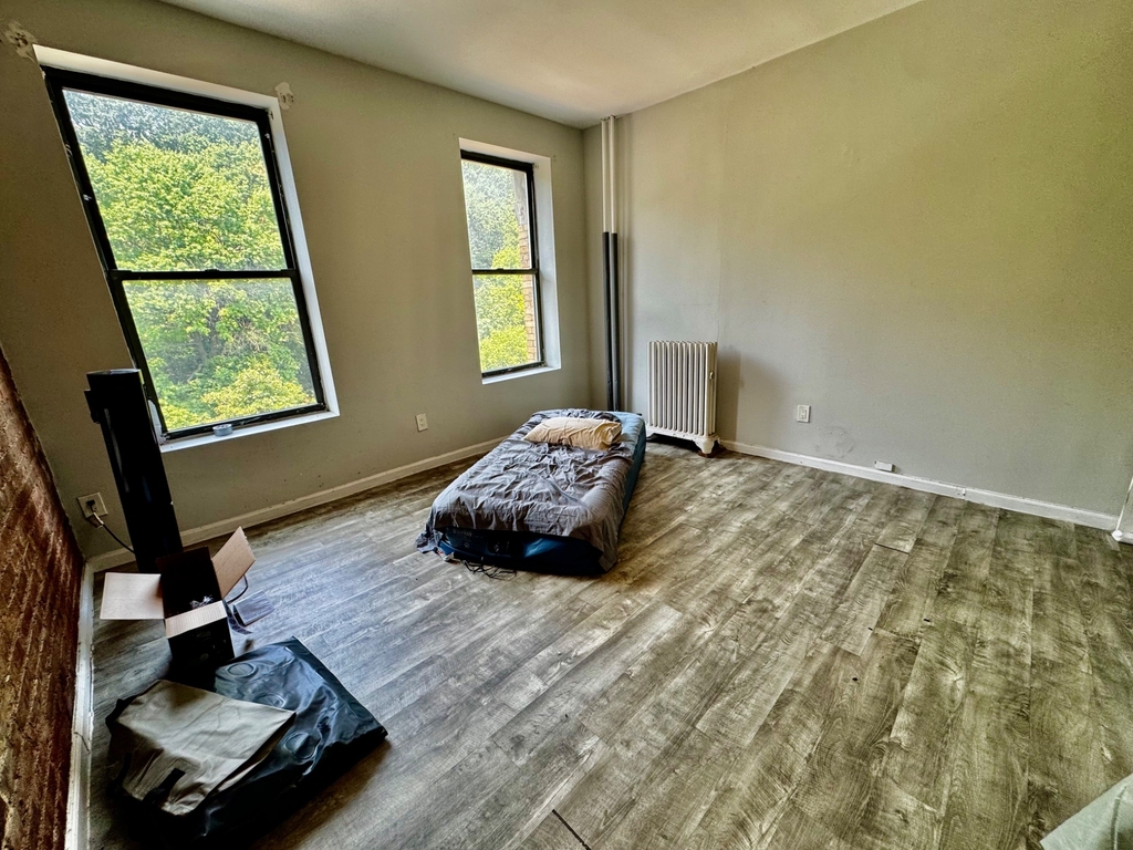 422 St Nicholas Avenue - Photo 7