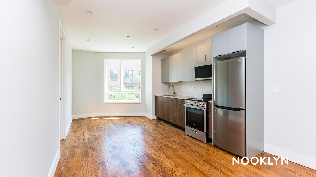 / 217 Boerum St - Photo 9