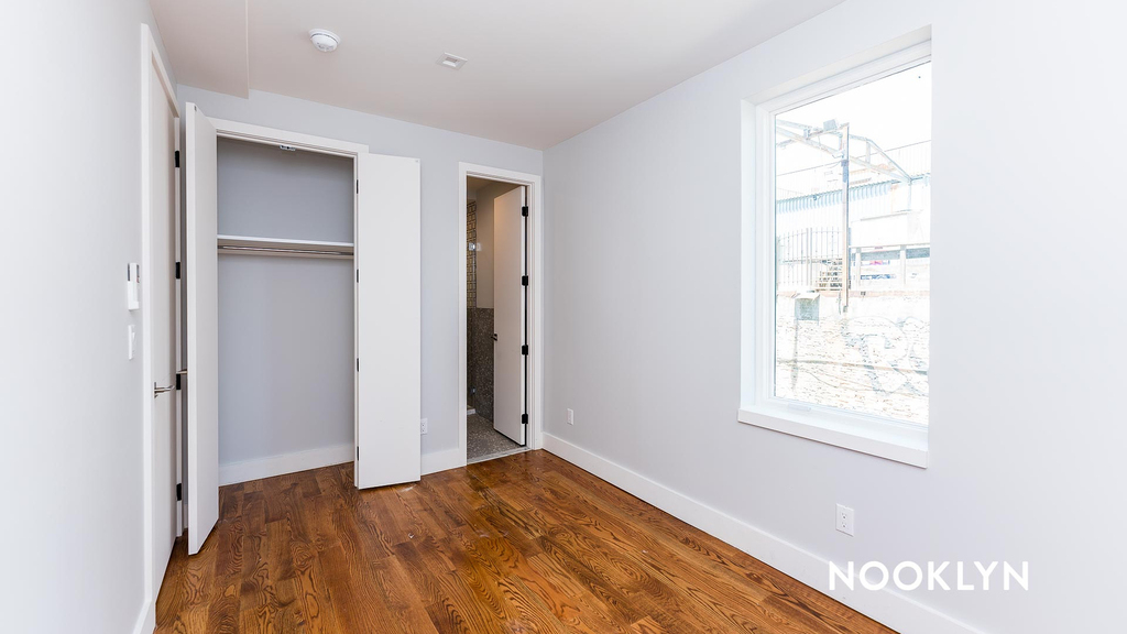 / 217 Boerum St - Photo 7