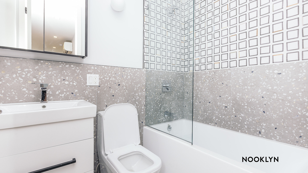 / 217 Boerum St - Photo 17