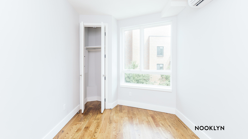 / 217 Boerum St - Photo 0