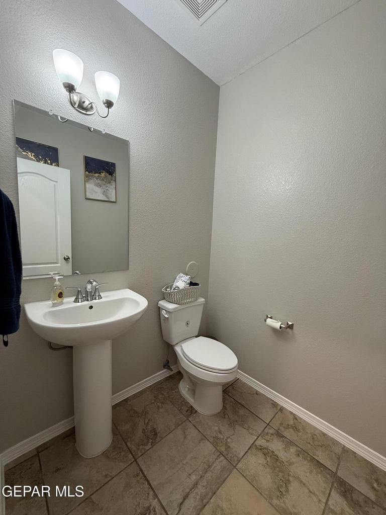 13049 Aerodrome Avenue - Photo 14