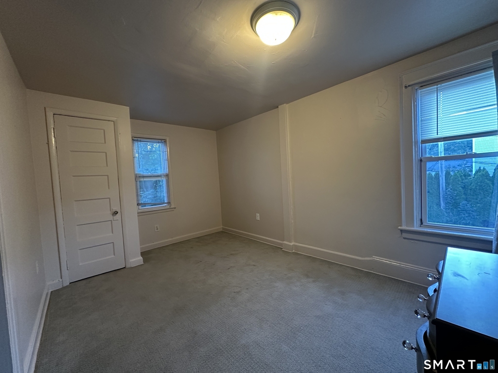 207 Flax Hill Road - Photo 4